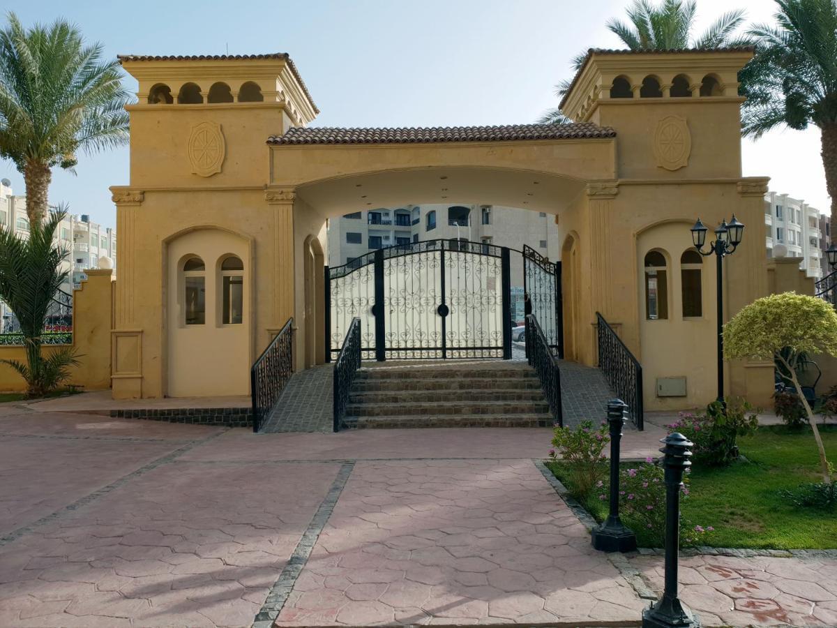 British Resort Pool View Apartments Hurghada Exterior photo