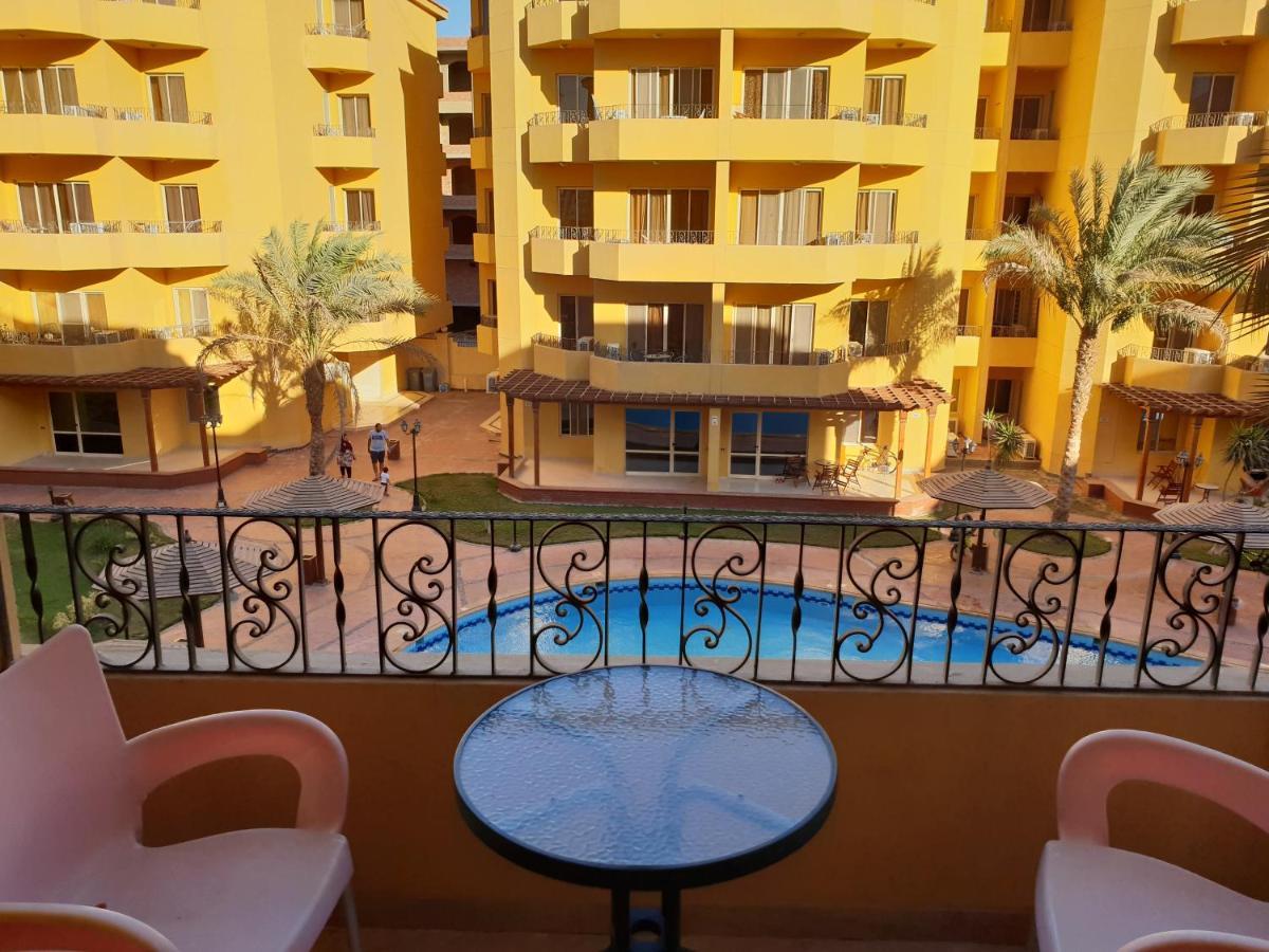 British Resort Pool View Apartments Hurghada Exterior photo