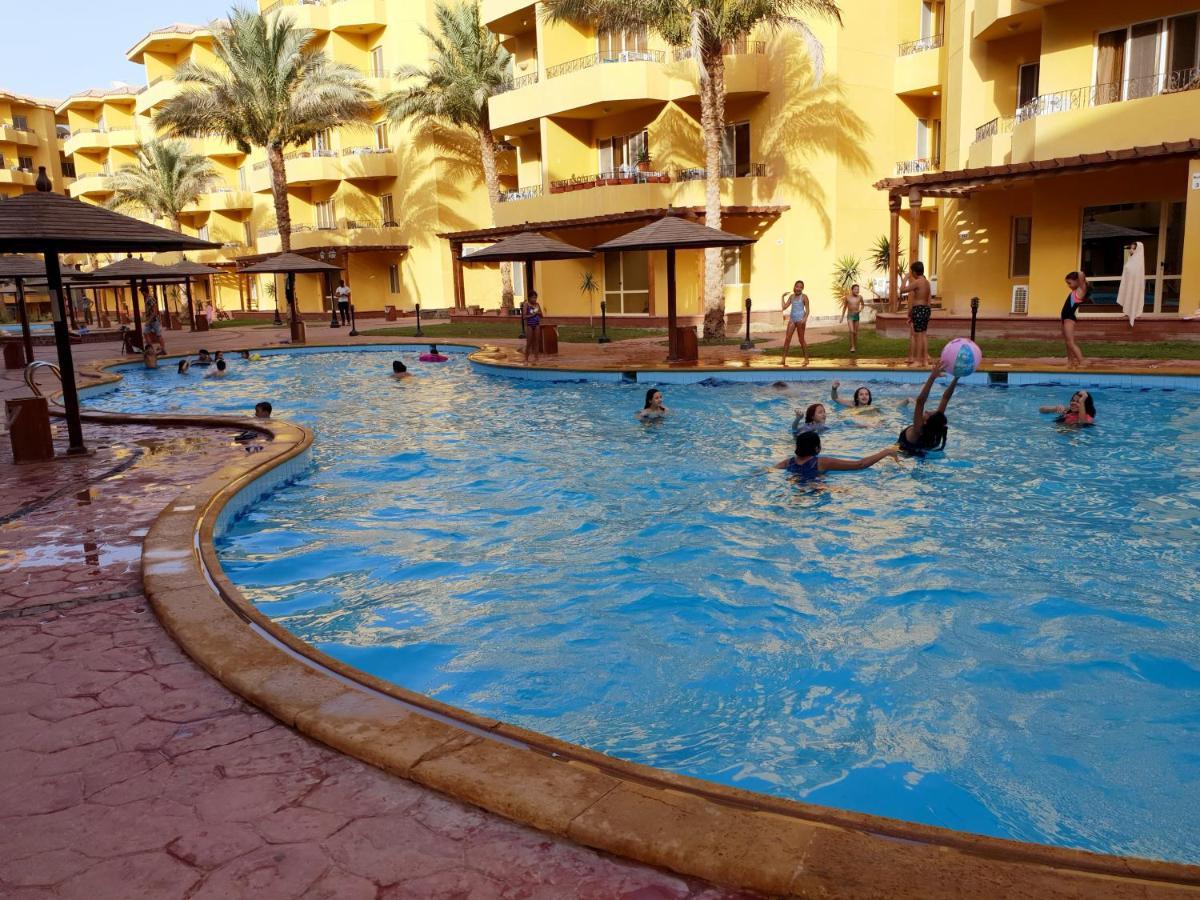 British Resort Pool View Apartments Hurghada Exterior photo